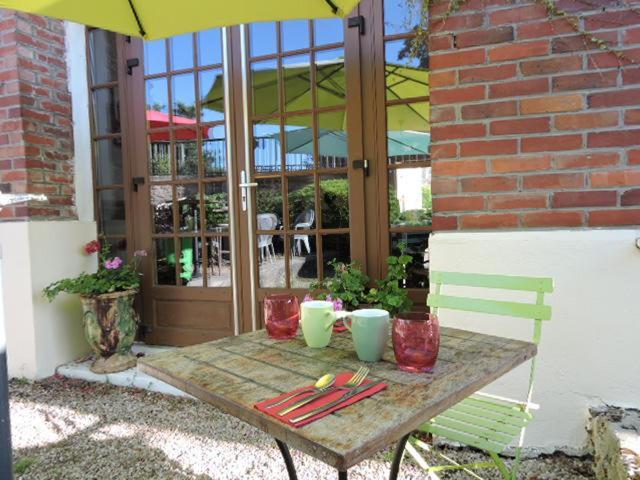 L Auberge Du Lion D Or Nanteuil-sur-Marne Exterior photo