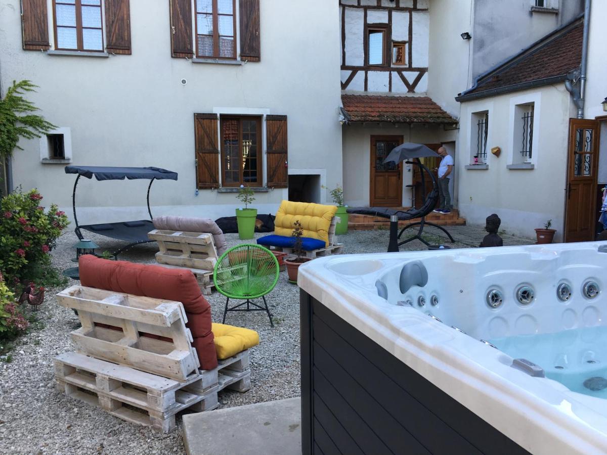 L Auberge Du Lion D Or Nanteuil-sur-Marne Exterior photo